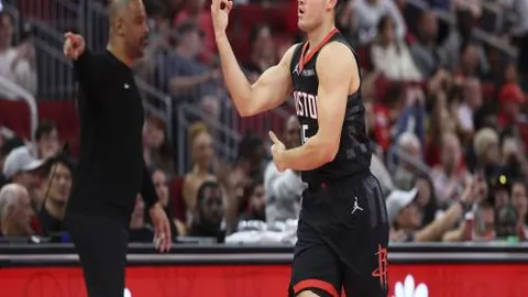 韦世豪点球争议续燃讨论：新发型能否带来新心境？